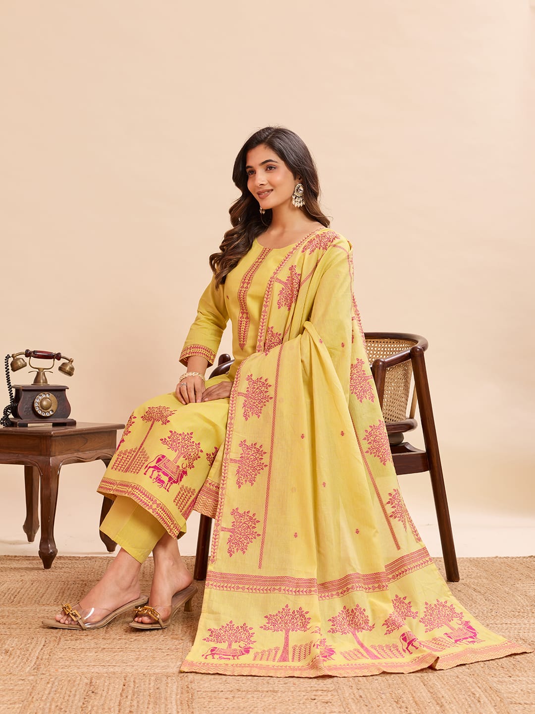 Women's Lemon Yellow Printed Kurta Pant Set
