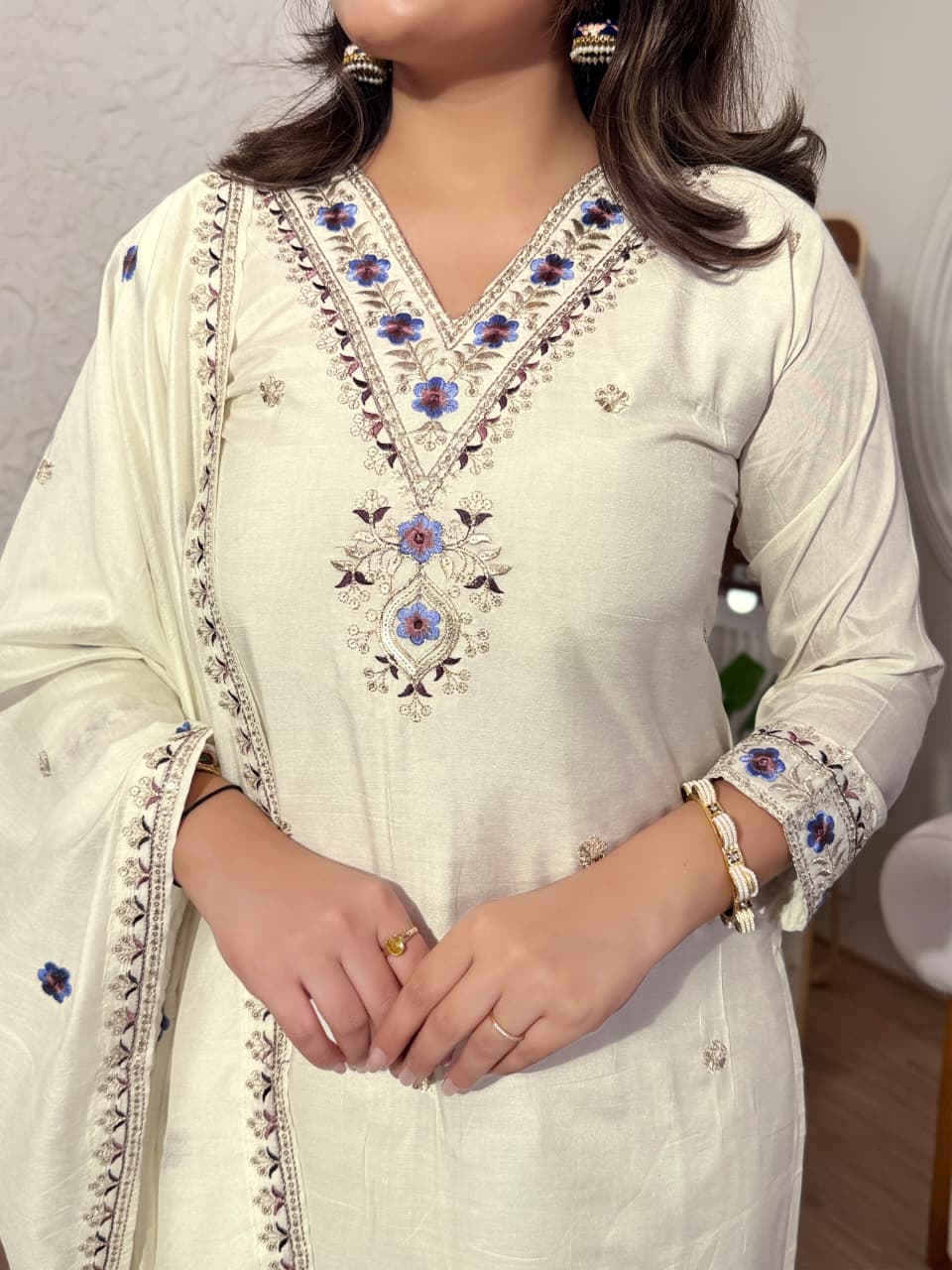 Women's Off White Embroidered Silk  Kurta Set