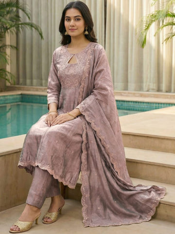 Women's Dusty Mauve Embroidered Kurta Set