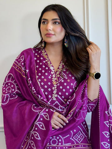 Women's Magenta Bandhani Print Kurta Set