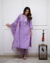 Women's Lavender Embroidered Kurta Set