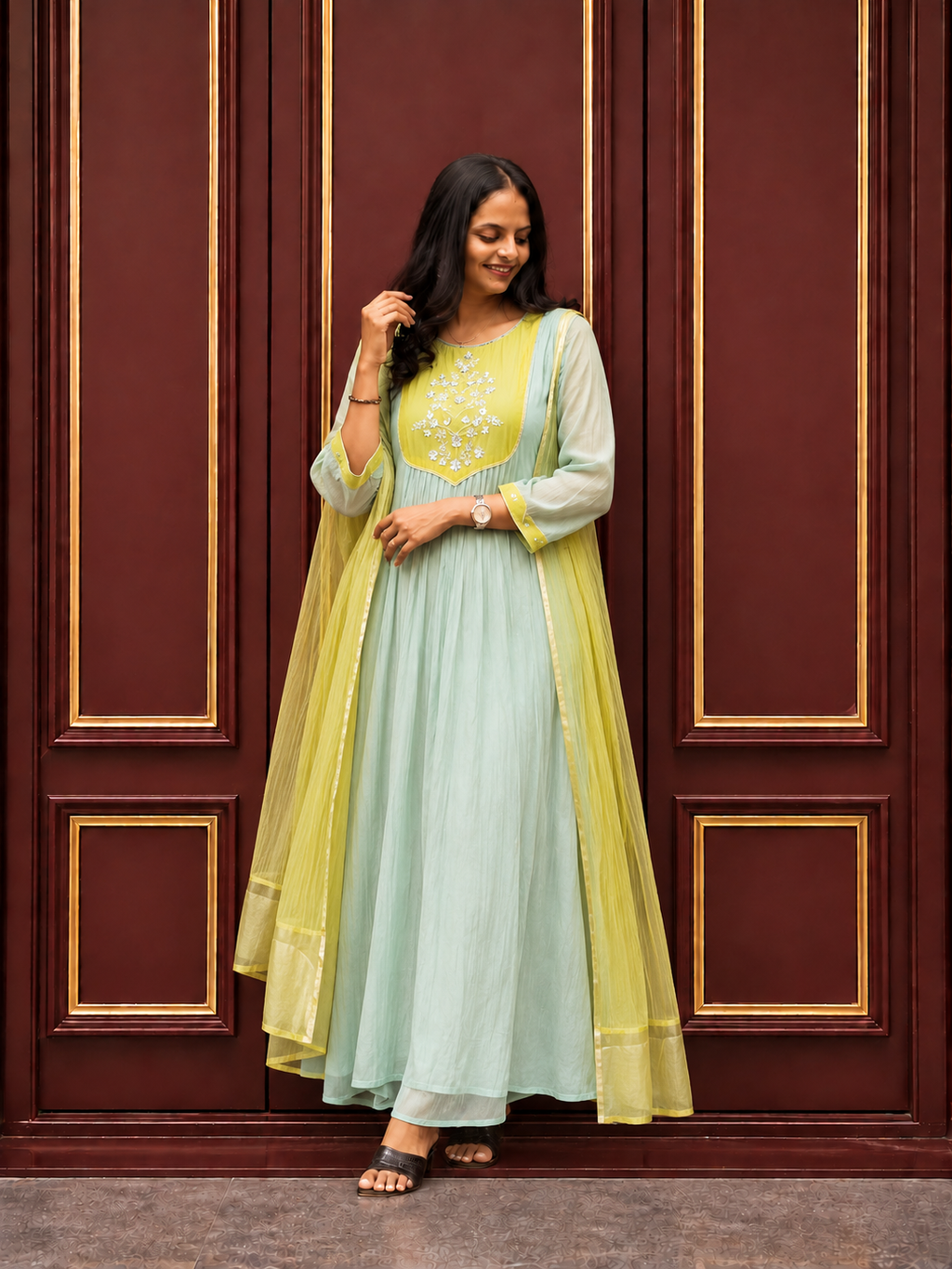 Women's Neck Embroidered Anarkali Kurta Pant & Dupatta Set | Premium Suit