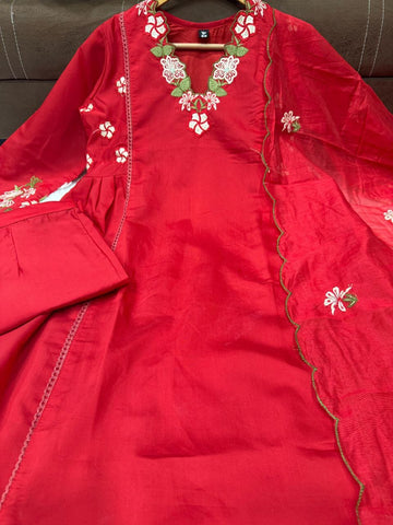 Women's Premium Embroidered Kurta Set