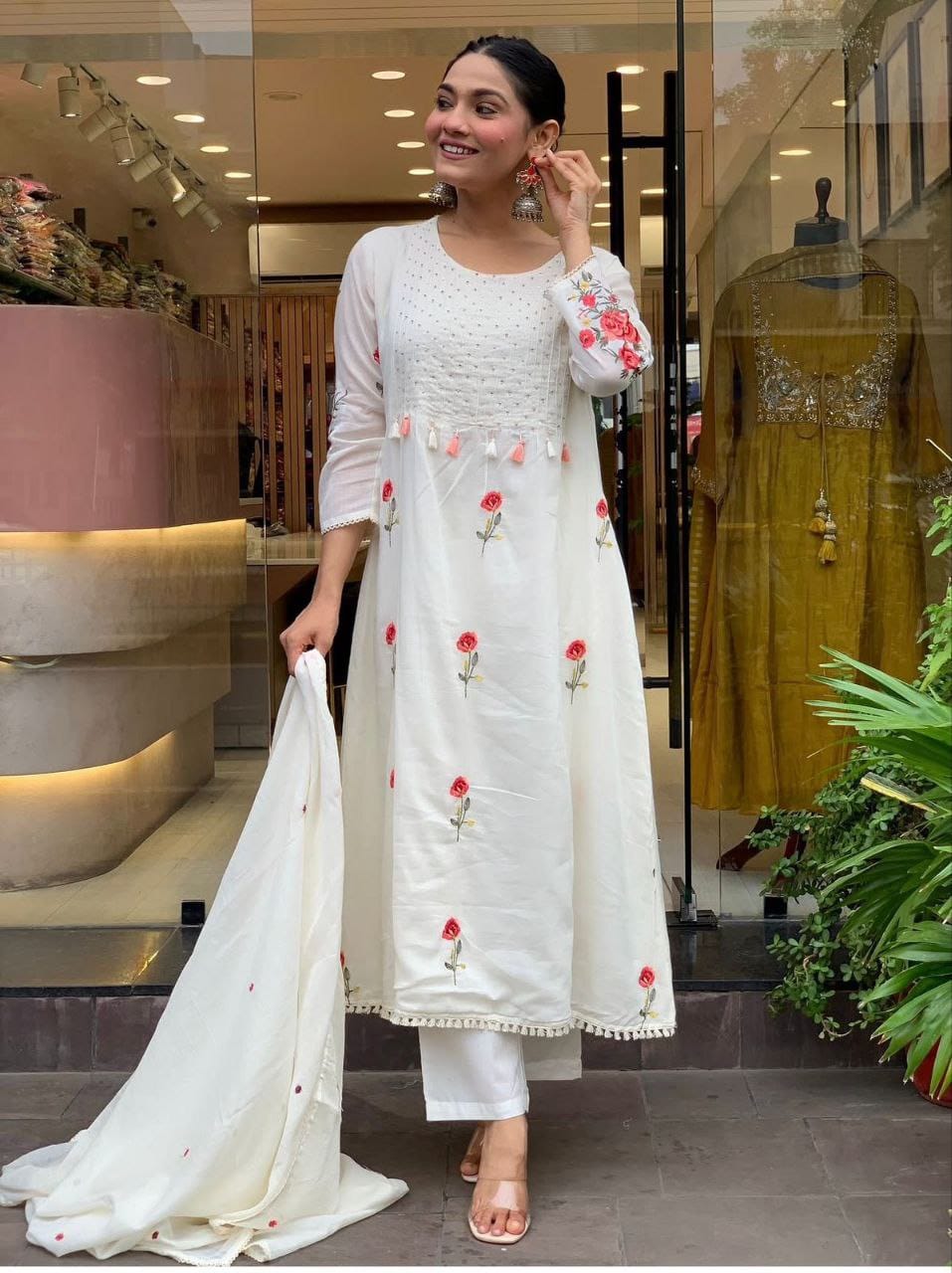 Women's Floral Embroidered Kurta Set