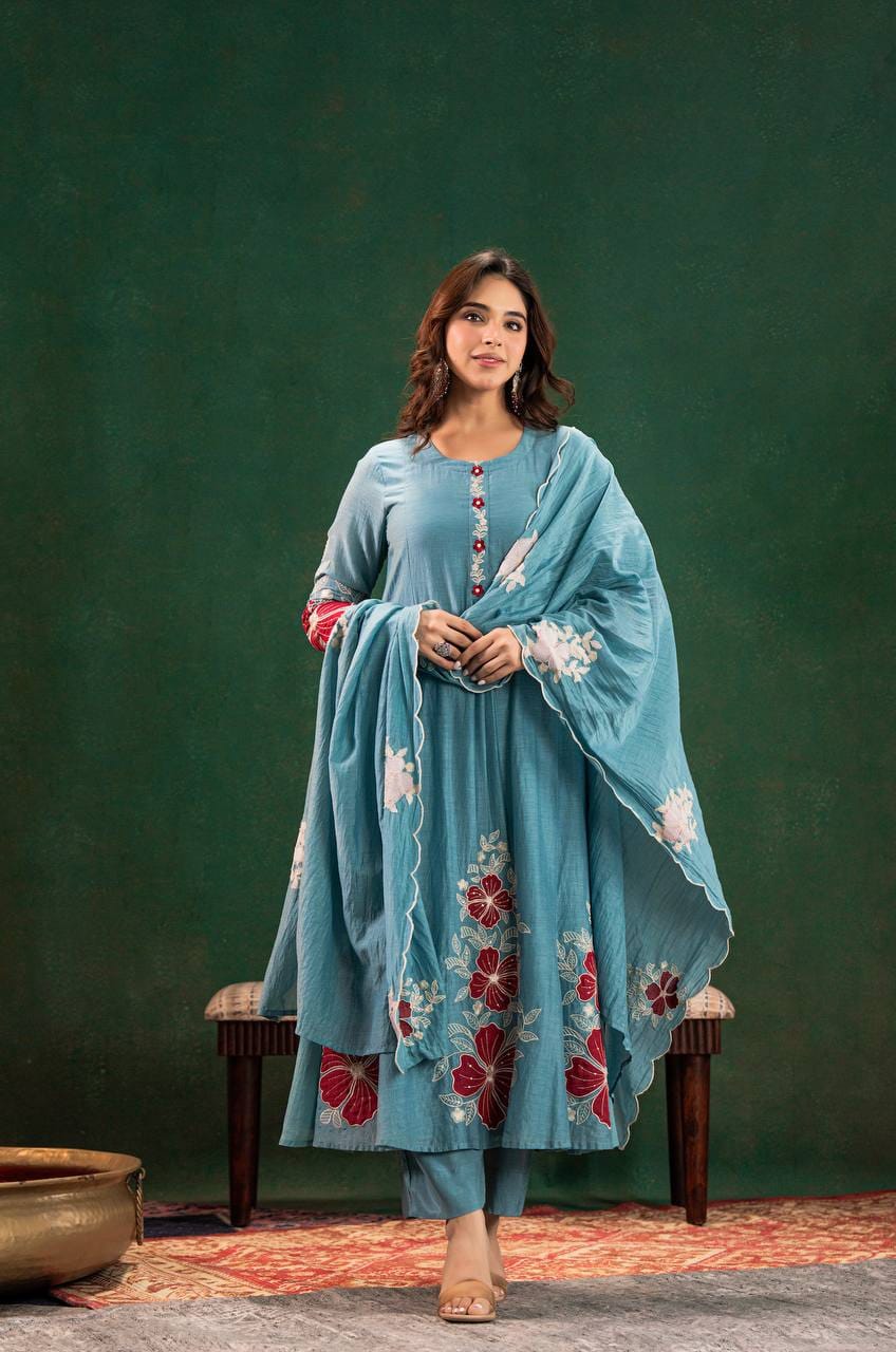Women's Floral Embroidered Ethnic Kurta Set