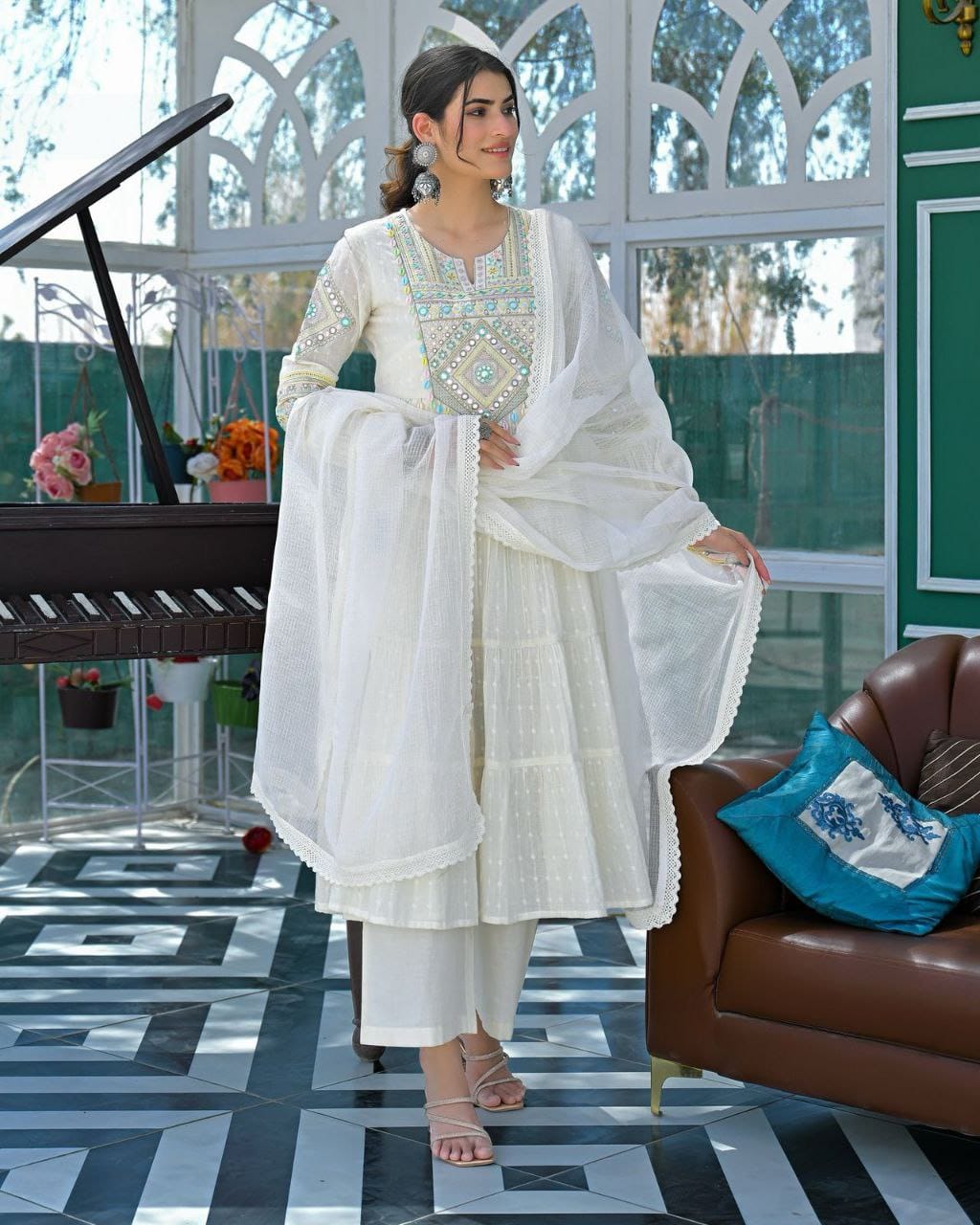 Women's Embroidered Ethnic Kurta Set