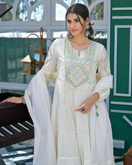 Women's Embroidered Ethnic Kurta Set