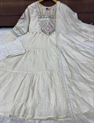 Women's Embroidered Ethnic Kurta Set